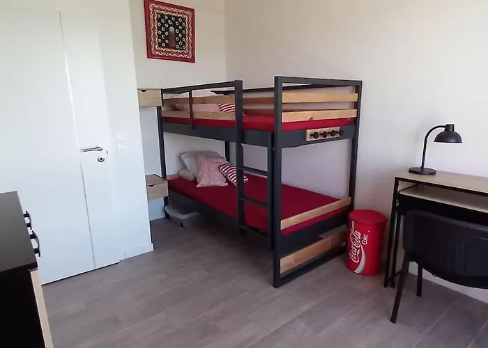 Appartement Climatise Au Coeur De La Provence Lac Et Parcs D\'Attractions 10Mn Avignon