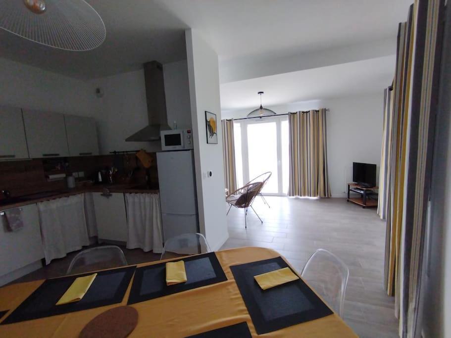 Climatise Au Coeur De La Provence Et Parcs D'attractions 10mn Avignon Apartment